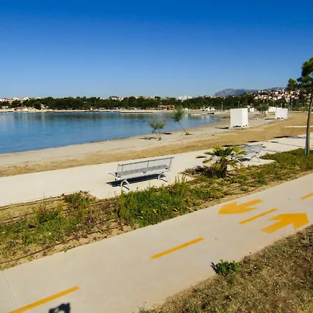 Gemuetliche Ferienwohnung Mit Zwei Balkonen Und Gemeinschaftsgarten In Strandnaehe *
